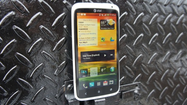 HTC One X поступит в магазины США 10 июня