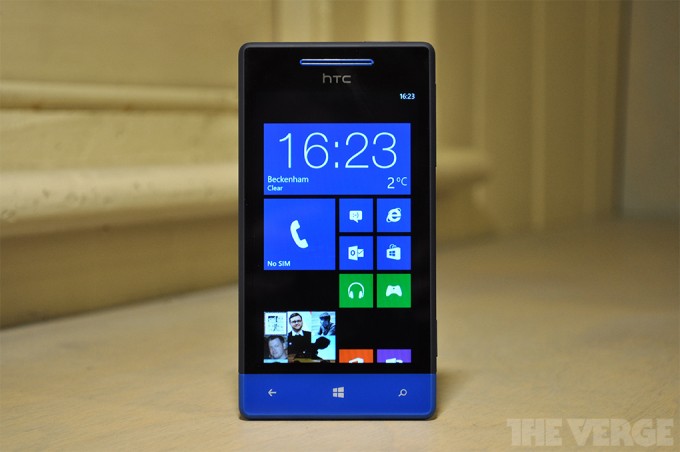 HTC 8S