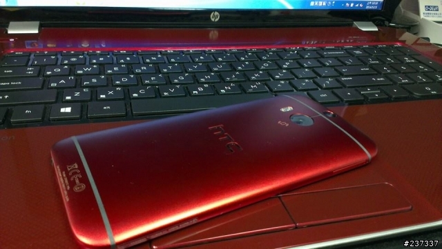 htc_m8_red_9